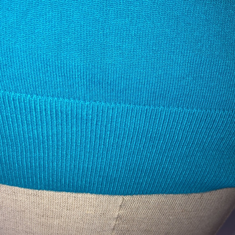 Teal ruffled tank top - Picture 3 of 5
